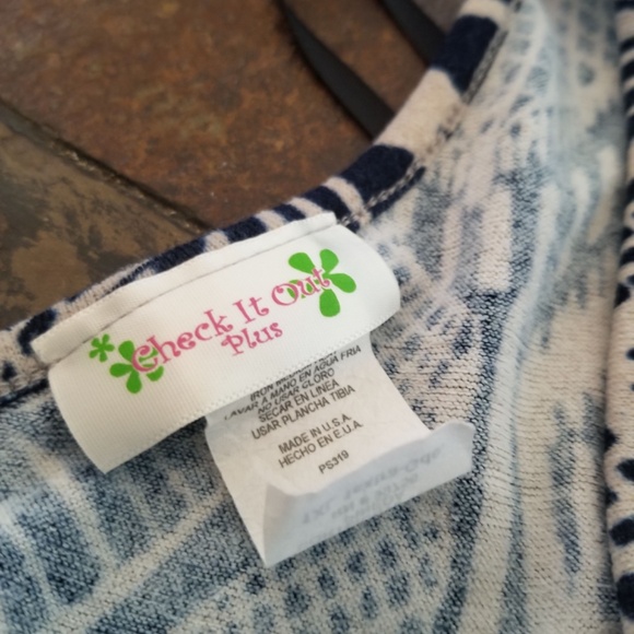 Check It Out Plus Geometric Maxi Dress - Picture 3 of 4